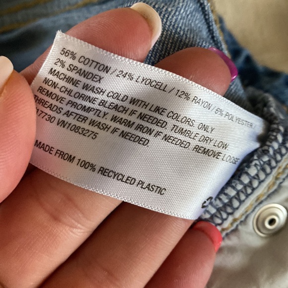 Universal Thread Jeans - Picture 6 of 6